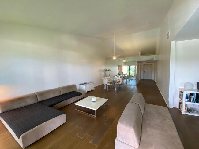 Photo - 5801 N Ocean Blvd Unidad 208