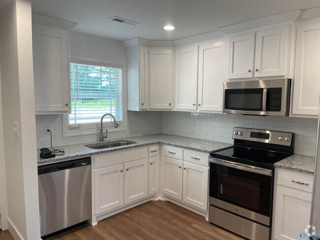 Building Photo - 102 Richard Brown Rd Rental