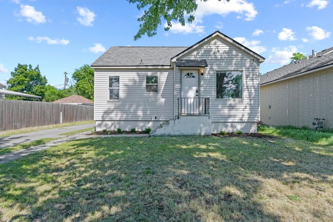 Photo - 1734 N Stone St