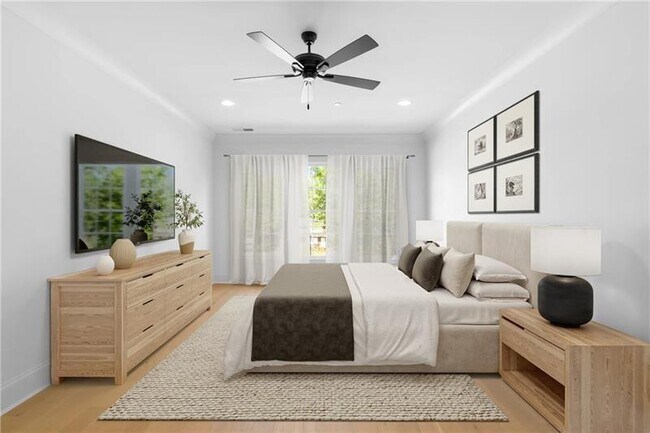 Photo - 655 Mayfair Ct