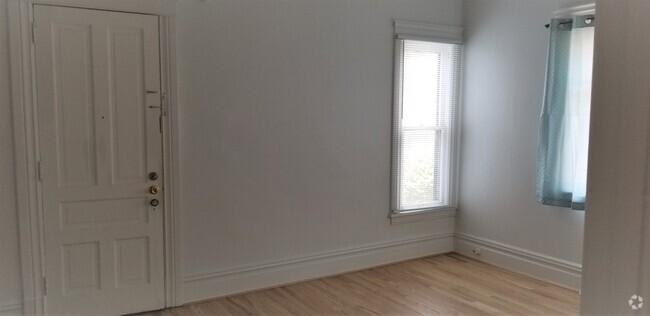 Building Photo - 1125 S Westnedge Ave Unit 2 Rental
