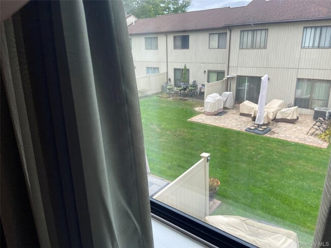 Photo - 52 Oakwood Ct