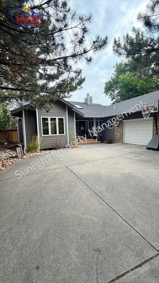 4-Bedroom Retreat with 3.5 Baths in Billings – 4,378 Sq. Ft. of Comfort on Rimrock Road!