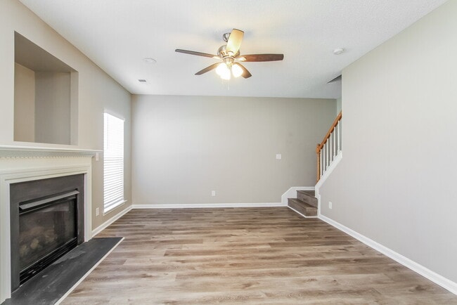 Photo - 226 Everett Park Dr