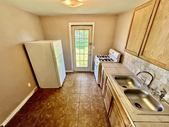 Photo - 204 E 2nd St