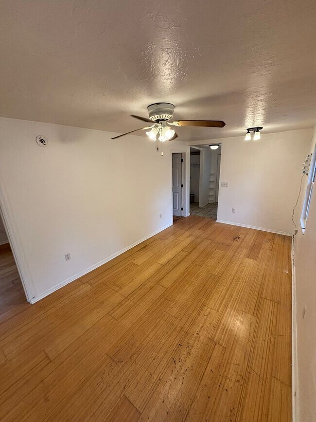 Photo - 3 bedroom 1 bath home in Sarasota Unit A