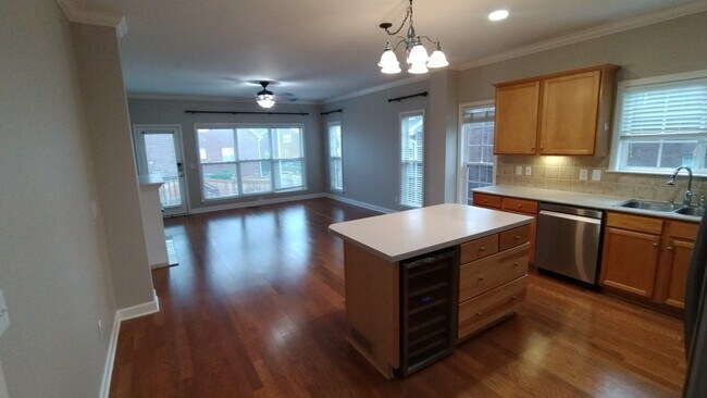 Photo - 1308 Decatur Cir