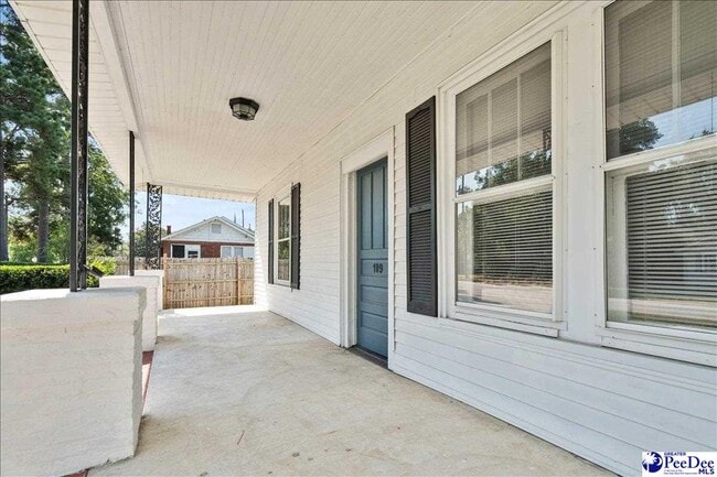 Photo - 109 Winston St