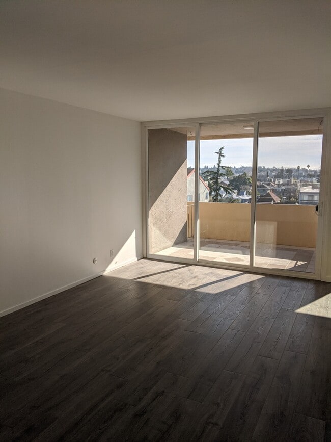 Photo - 330 Vernon St Unit 404