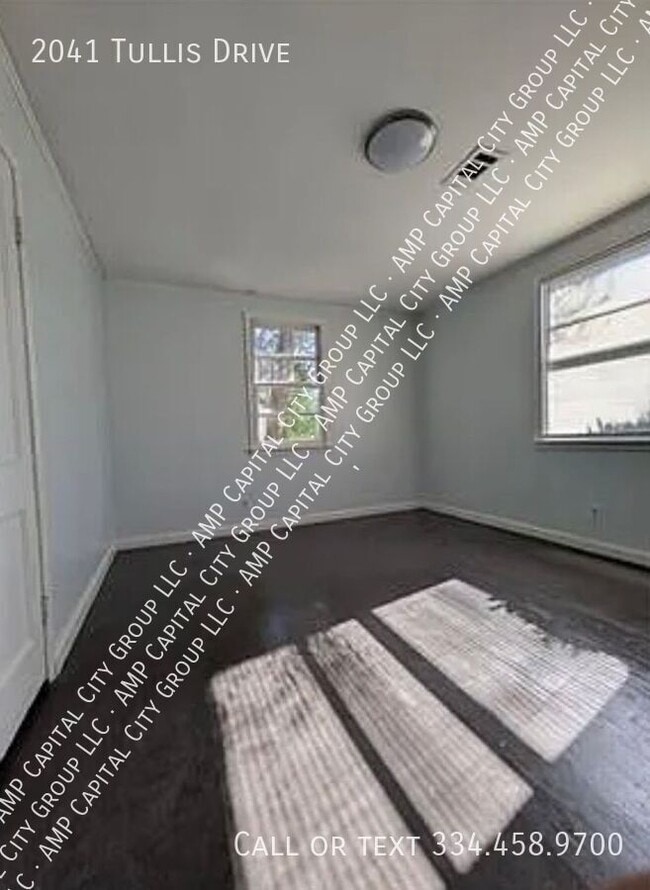 Photo - 2041 Tullis Dr