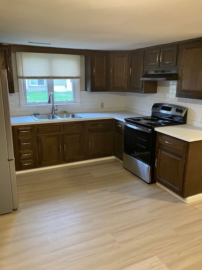 Photo - Updated Kitchen 3-4 bed ranch Mattydale