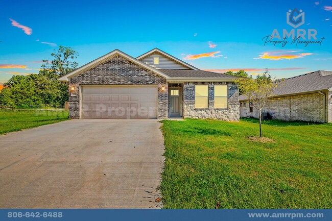 Building Photo - 1210 SW 2nd Ave