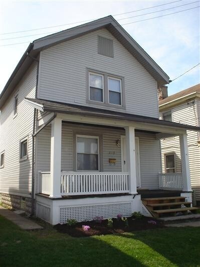 Photo - 213 W 34th St House