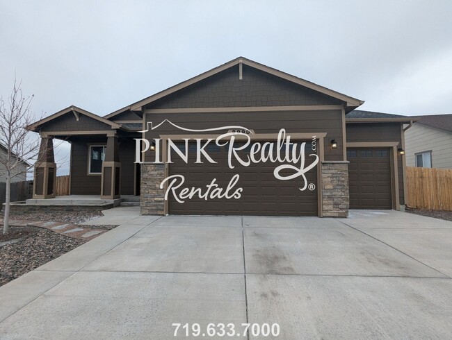 Gorgeous 4 Bedroom in Peyton! - Gorgeous 4 Bedroom in Peyton! Casa