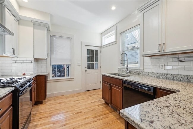 Photo - 63 Prescott St