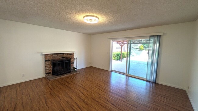 Photo - Move In Special!!!   Refreshed Single Level Home