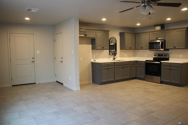 Photo - 692 13th Ave