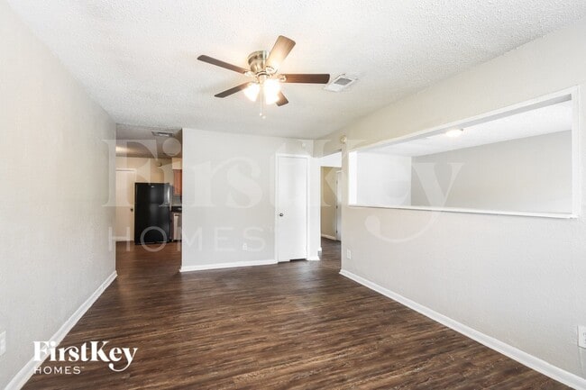 Photo - 5210 Greylog Dr