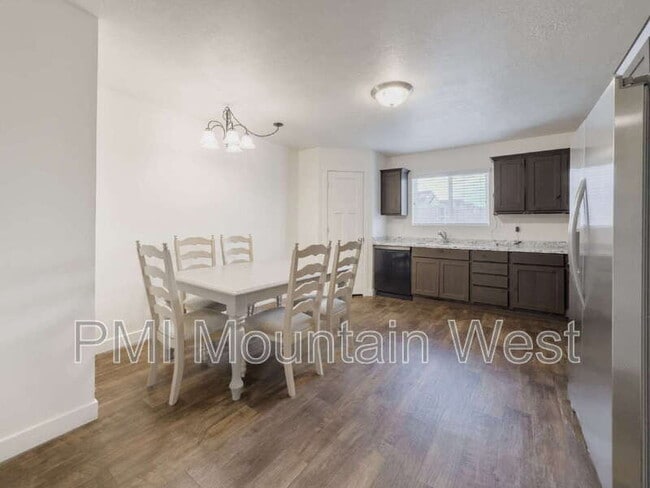 Building Photo - 641 N 30 E