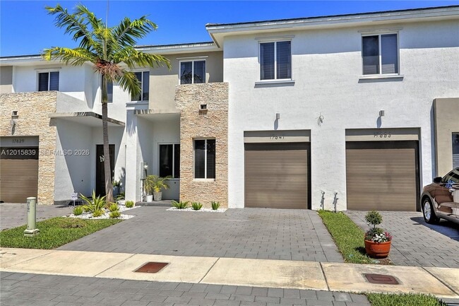Building Photo - 17641 SW 153rd Ct
