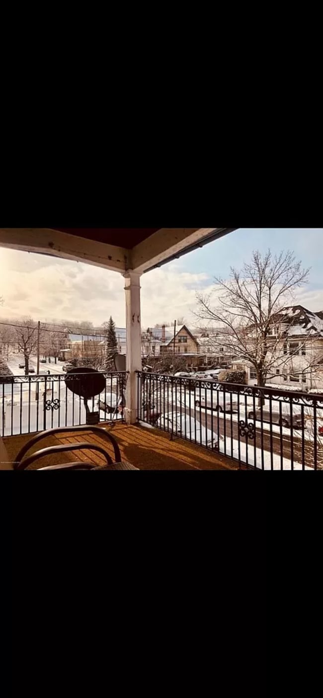 Photo - 1725 Vine St Unit 1725 Vine St.