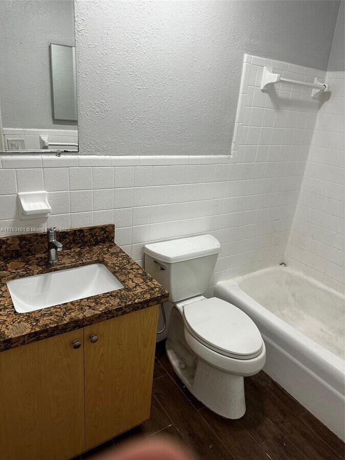 Photo - 2201 Miami Rd Apartment Unit 5