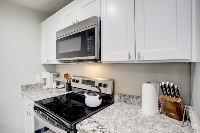 Photo - 3448 Elgin St Unit 5