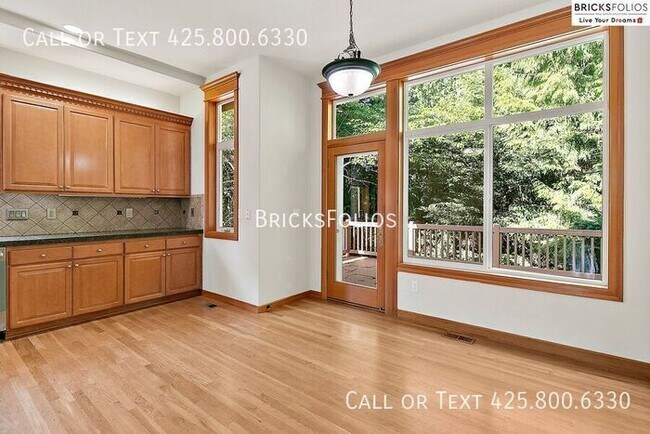 Photo - Luxurious 4-bedroom home in Sammamish with...