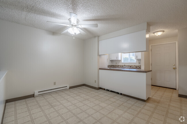 2BR, 1.5BA - 1050SF Dining Room