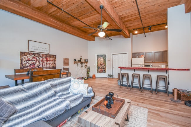 Building Photo - The Beaver Brook Village Rental
