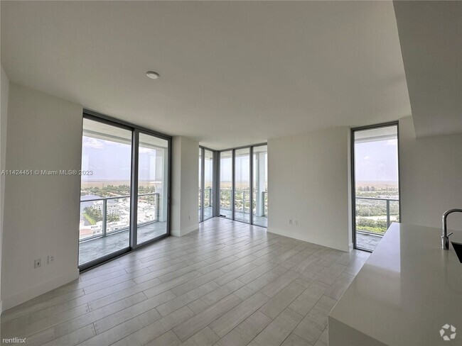 Building Photo - 2 br, 2.5 bath Condo - 2000 Metropica Way ... Unit Apt 2003