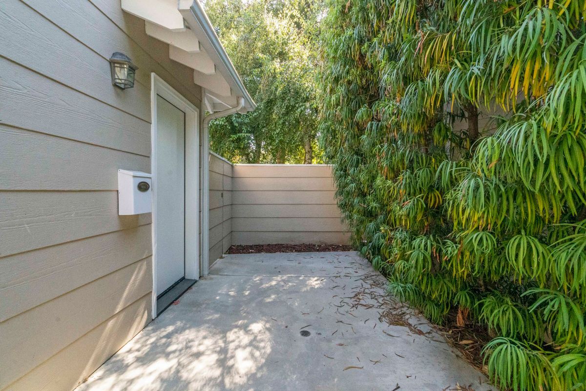 Photo - 21303 Ibanez Ave