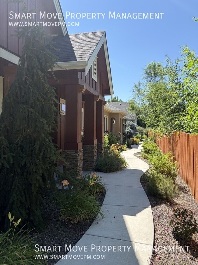 Photo - 2463 N Ashgrove Ln