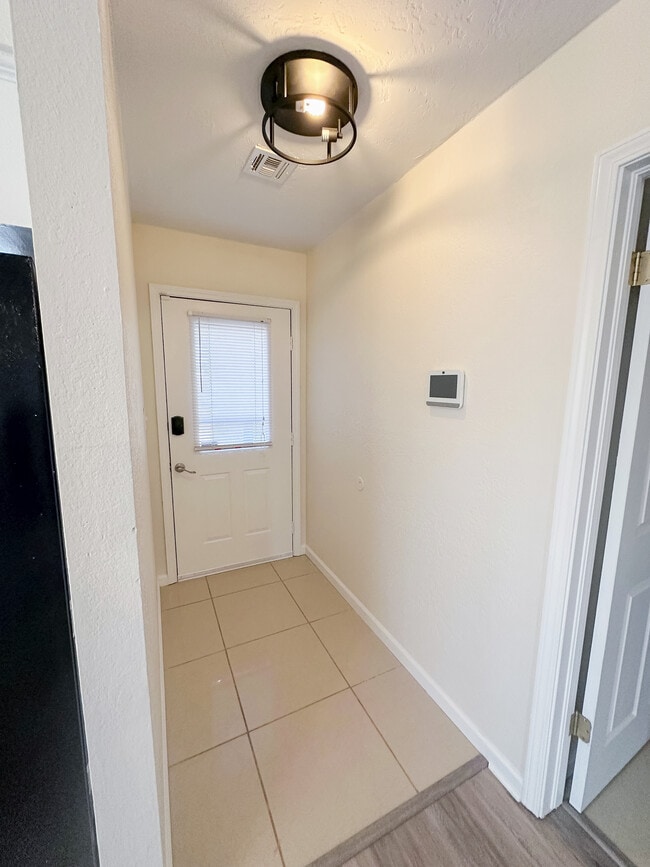 Photo - 2711 NE Euclid Ave