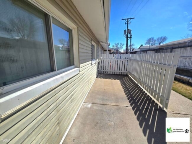 Photo - Charming Two Bedroom apt in Windsor CO!