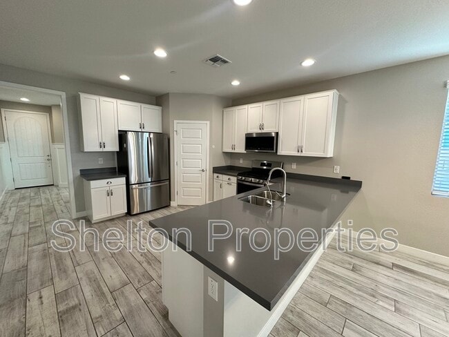 Photo - 13180 W Cliffrose Rd