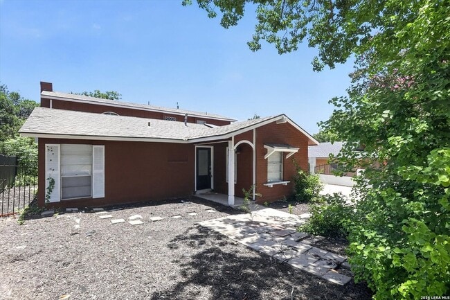 5318 Costa Mesa St