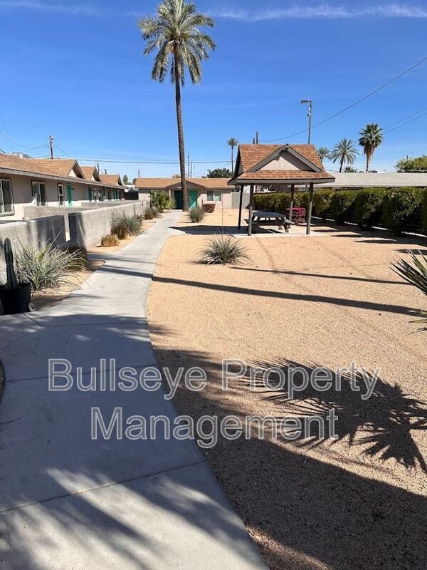 Photo - 840 E Turney Ave