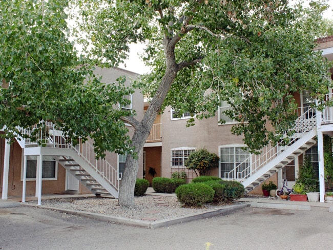 Photo - 2531 Candelaria Rd NW Unit J