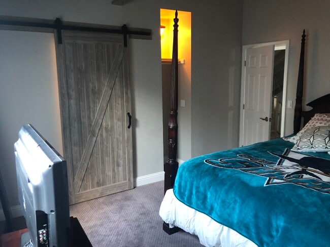 bedroom - 135 Bixby St