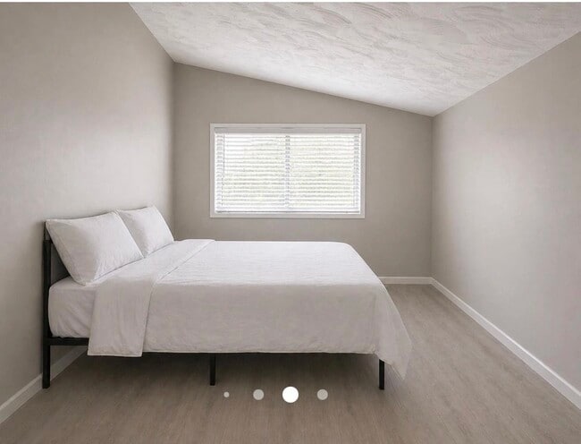 Photo - 1032 Flagtree Ln