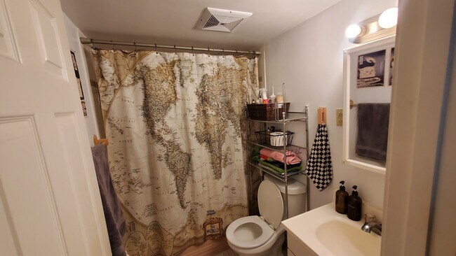 Photo - 245 Kelton St