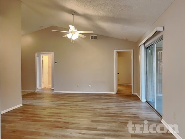 Photo - 2017 Rudder Dr