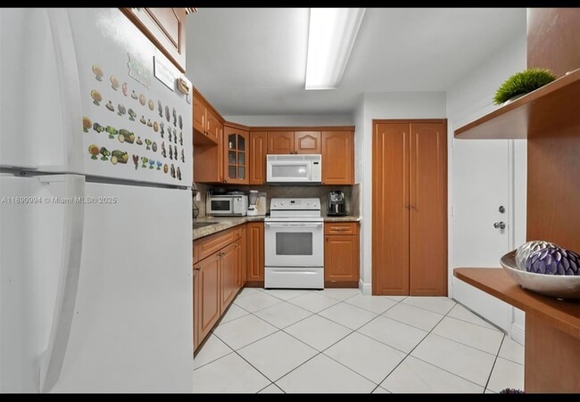 1800 W 54th St Unit 109