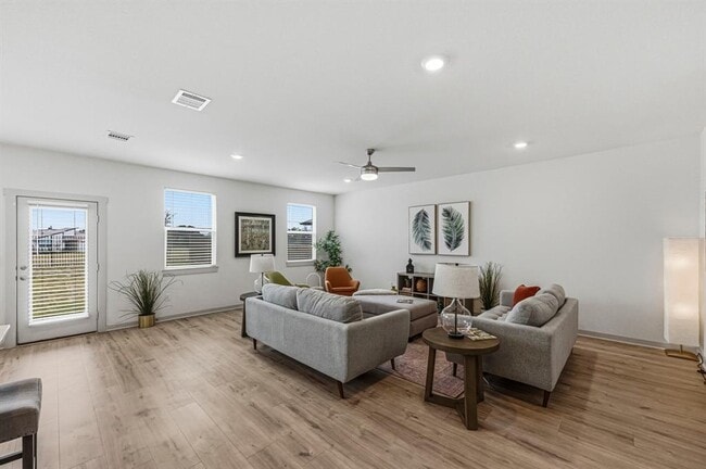 7511 Traylor Cv