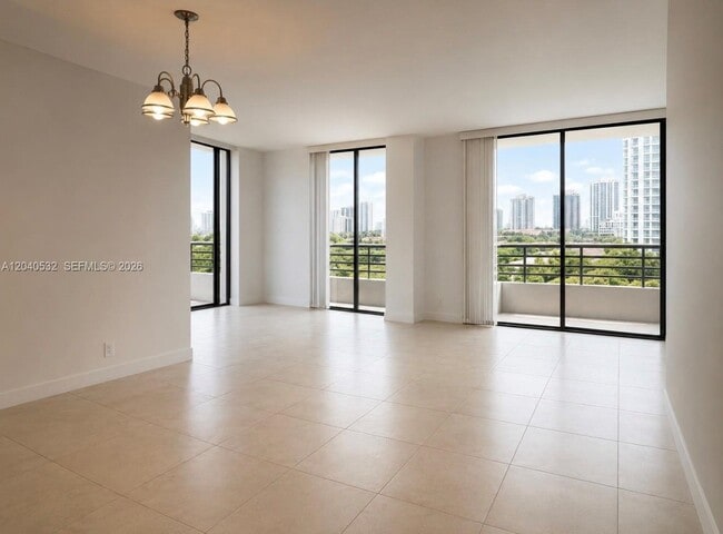 Photo - 3300 NE 191st St Unidad 907