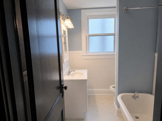 Photo - 1 Springfield Pike Unit Apartment 2 – First Floor