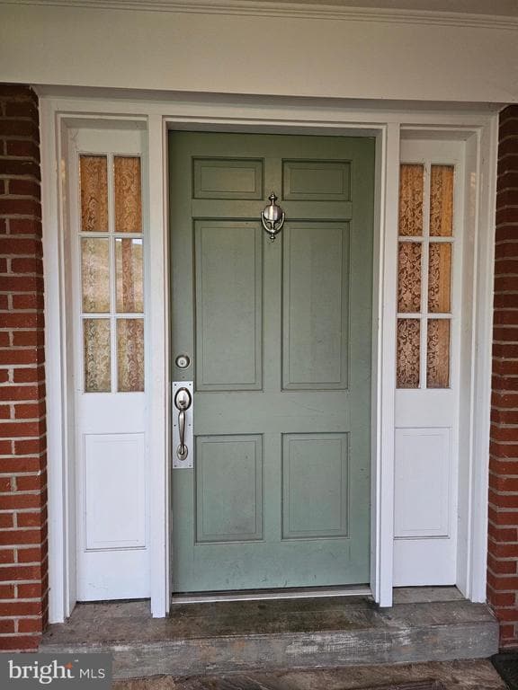 Building Photo - 615 Villa Ave