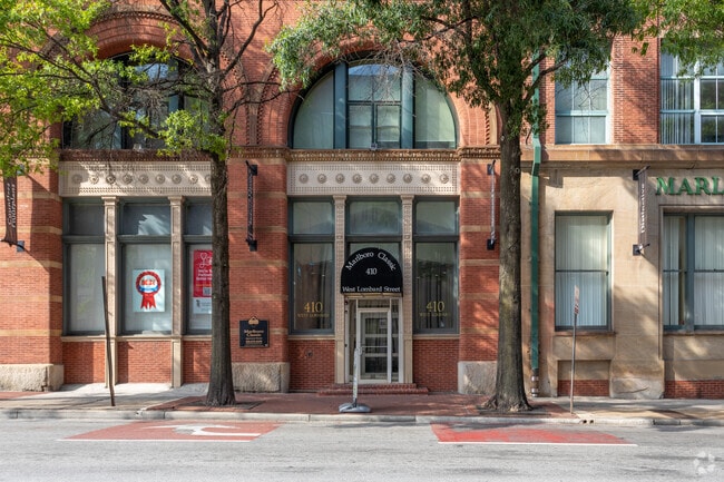 Marlboro Classic Apt & Redwood Square