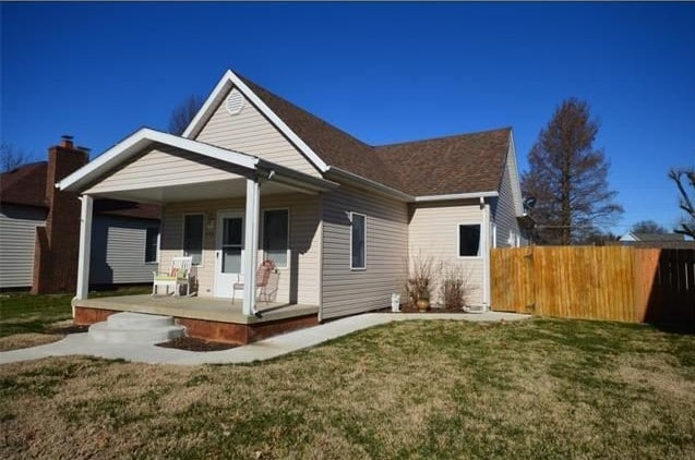 Photo - 312 E Adams St